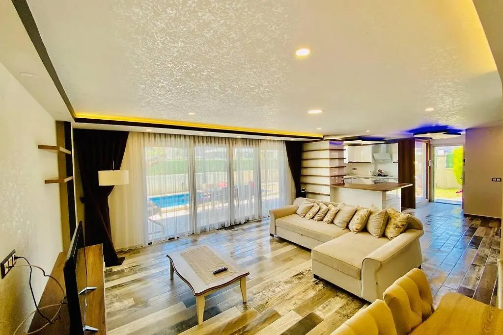 Kusadasi'Nda Havuzlu Lux Villa Best Life 0*, Kusadasi Turkey
